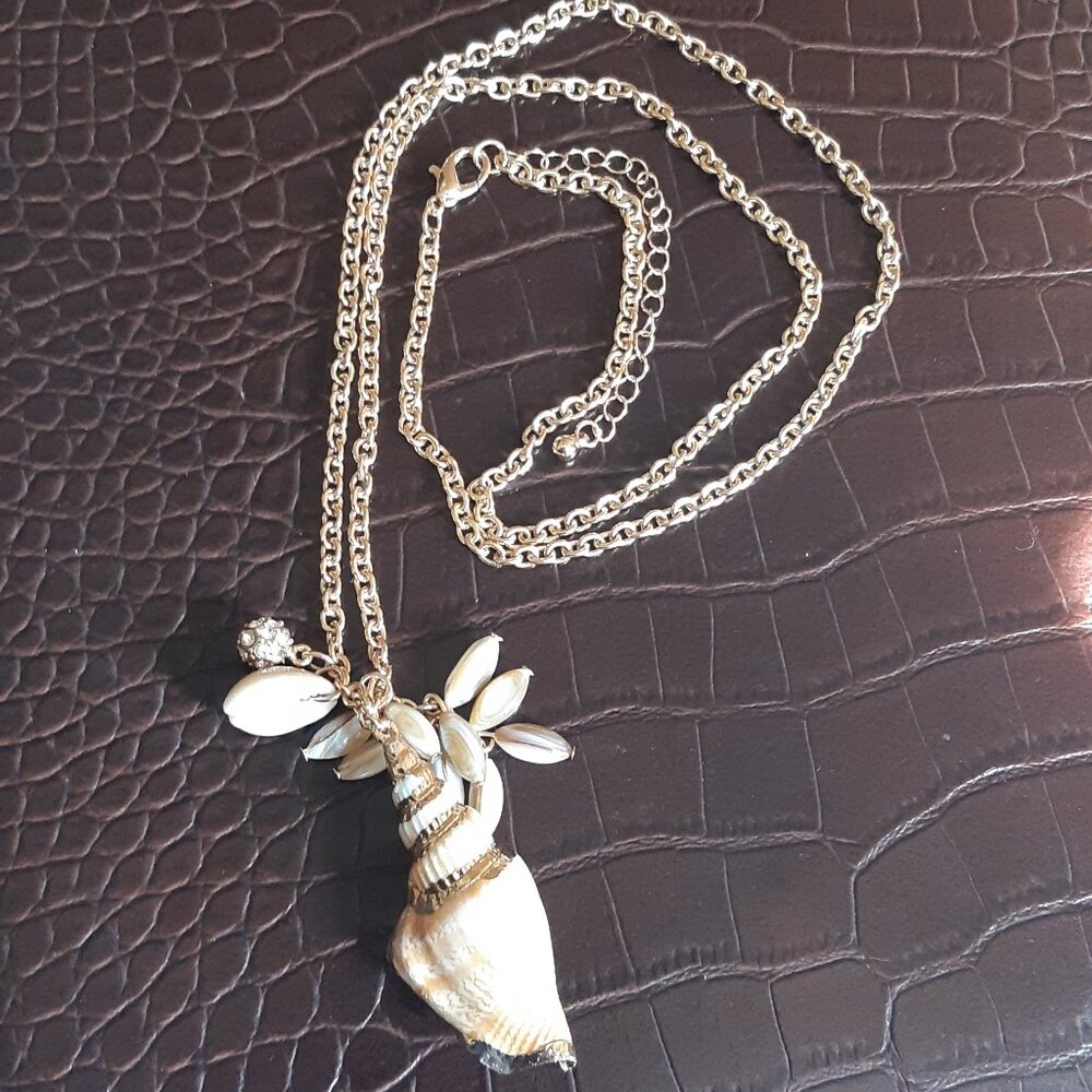 ⚡️BUY 3 for $55⚡️ Shell Necklace 28" with Gold Tone Accents and Chain, Vintage